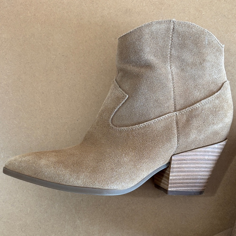 Lucky Brand Ellamy Suede Western Ankle Boots Tan 7.5 Pointed Toe Rodeo Cowgirl - Picture 2 of 14